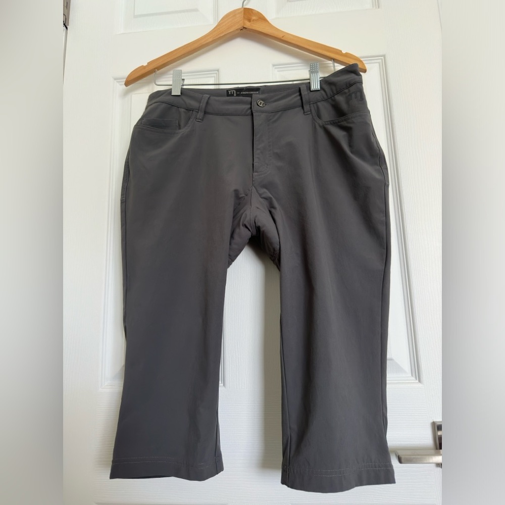 Novara Women’s Cycle Capri Shorts size 10